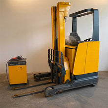 Laden Sie das Bild in den Galerie-Viewer, Jungheinrich Gabelstapler, Schubmaststapler ETV 112